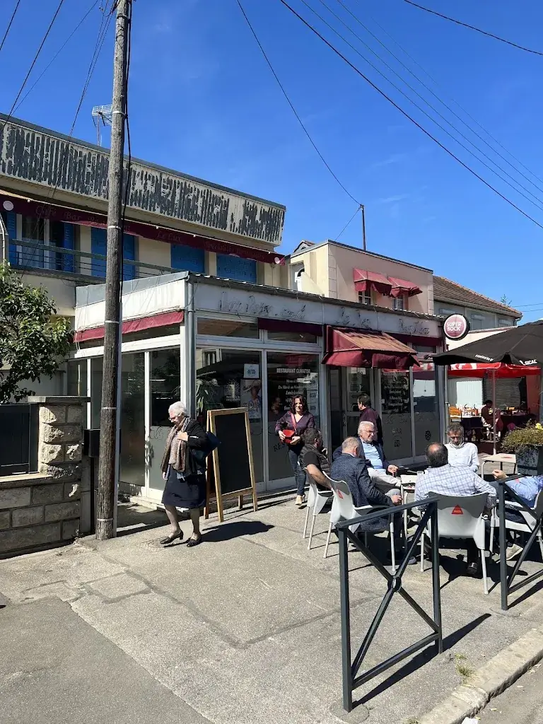 Chez Max restaurant in Sainte-Geneviève-des-Bois