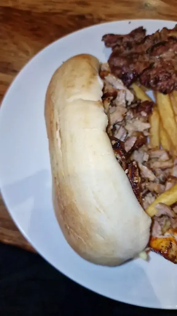 Mani_Sainte-Geneviève-des-Bois_slider_image_2