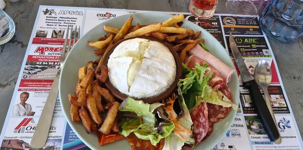 marianne zubeli_La guinguette de villefranche_Villefranche-sur-Cher_review