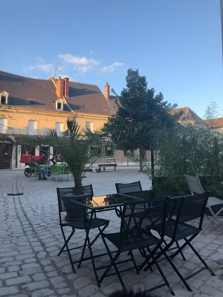 Alexis Routley_L'intrigue_Vierzon_review