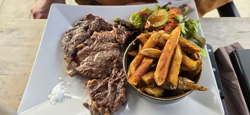 Le Duguesclin_Roche-Posay_slider_image_2