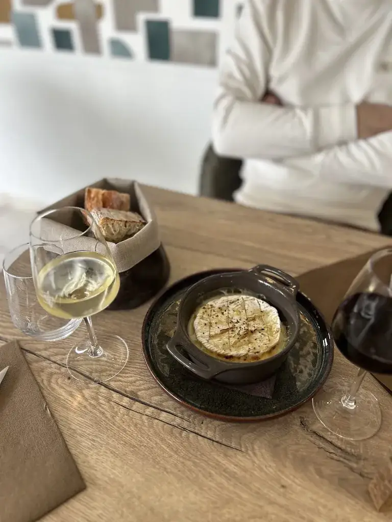 Marie CHESNEAU_La Relève_Vineuil_recensione