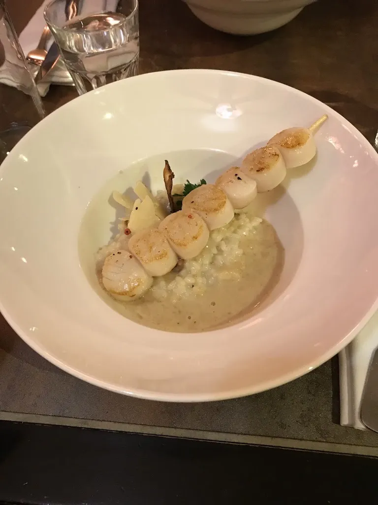 A J_La Taverne_Saint-Gervais-la-Forêt_review