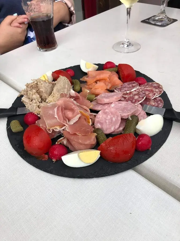 La P’tite Tablée_Vineuil_slider_image_2