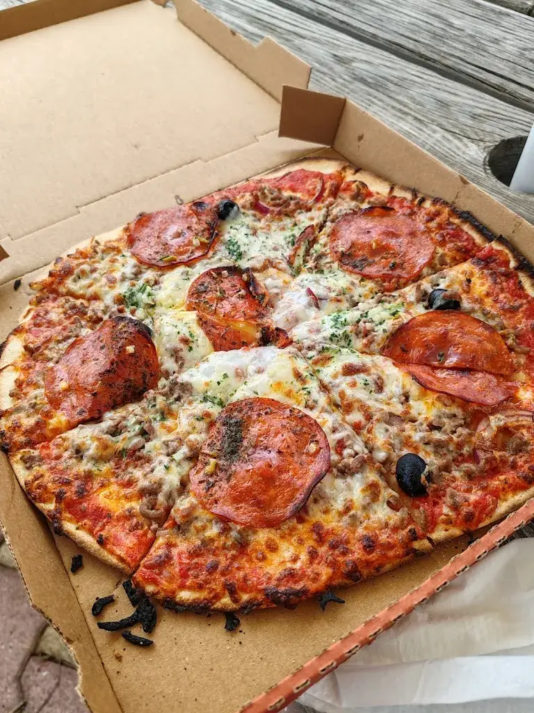 Julien DIVAY_Le local à pizzas (anciennement Kiosque à pizzas)_Brioude_review