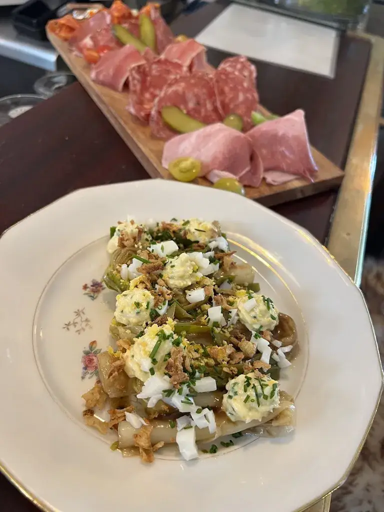 Mr Pampas_Vernouillet_slider_image_2