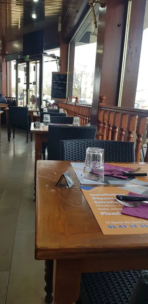 Jean-Luc HINDRYCKX_Brasserie Du Val De Seine._Vernouillet_recensione