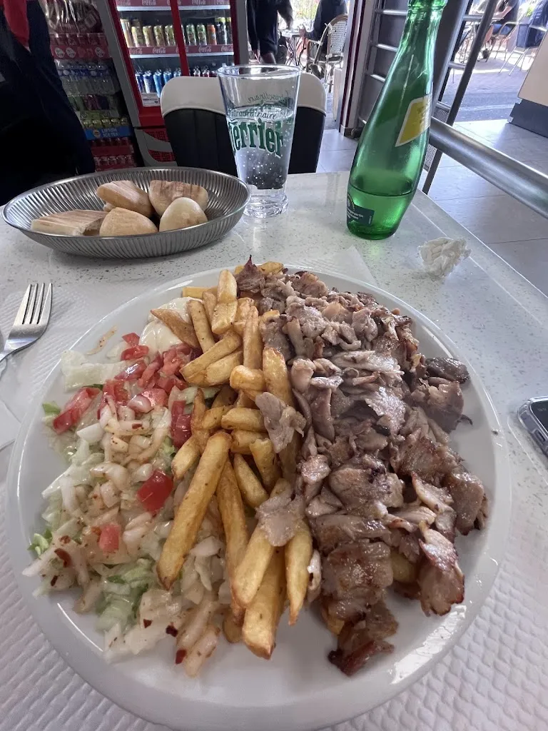 Claudia CRAMARO_Bar du pressoir_Vernouillet_review