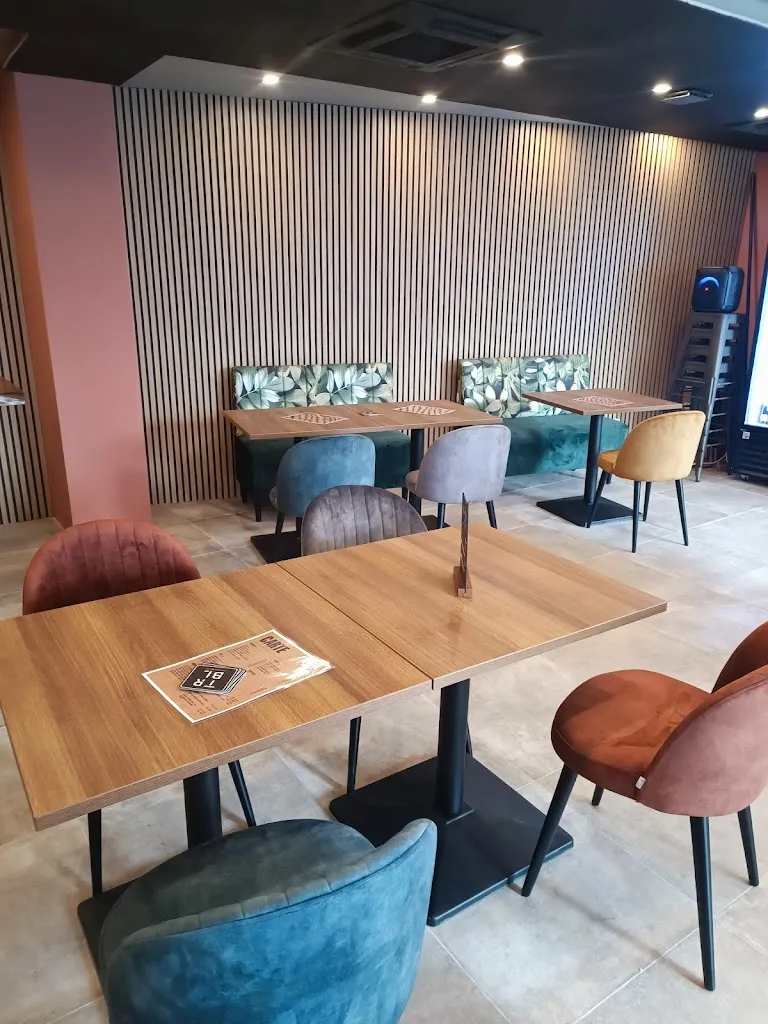 Le Bercail restaurant in Vernouillet