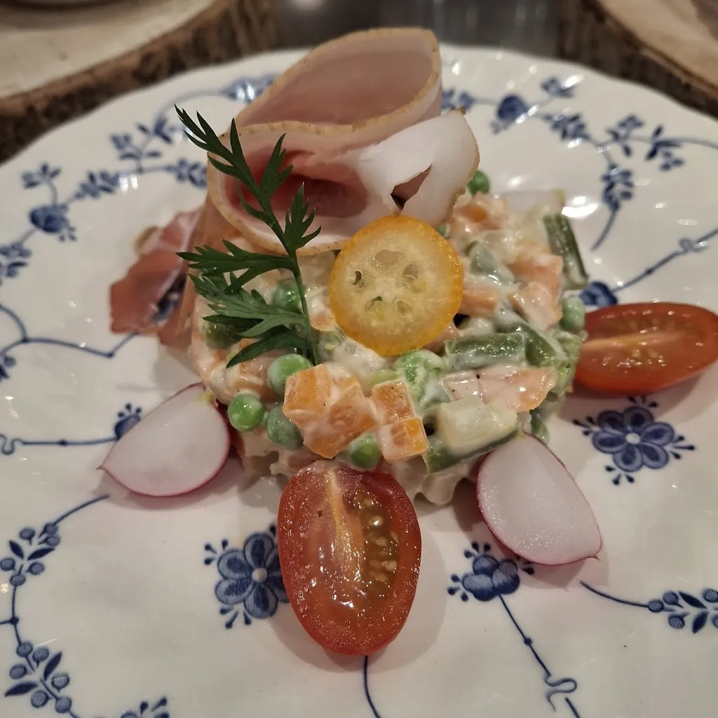 Restaurant Emilie Dame Biscuit_Vovéens_slider_image_3