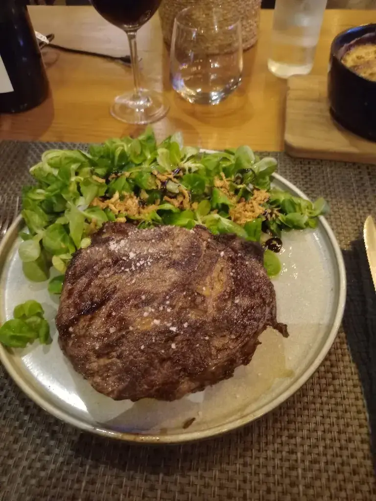 Frederico Horta Correia_U cicarnu_Borgo_review