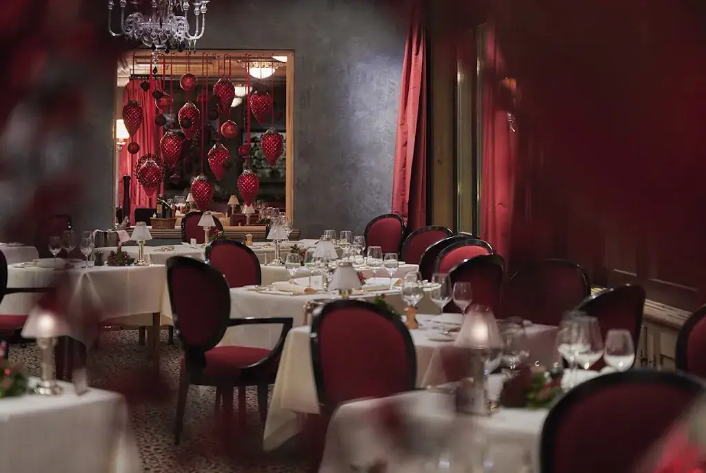 Le Grand Restaurant et La Grande Terrasse restaurant in Gstaad