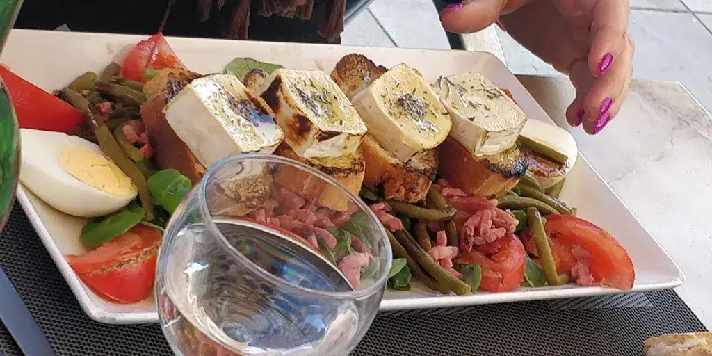 A Balisaccia restaurant in Alata