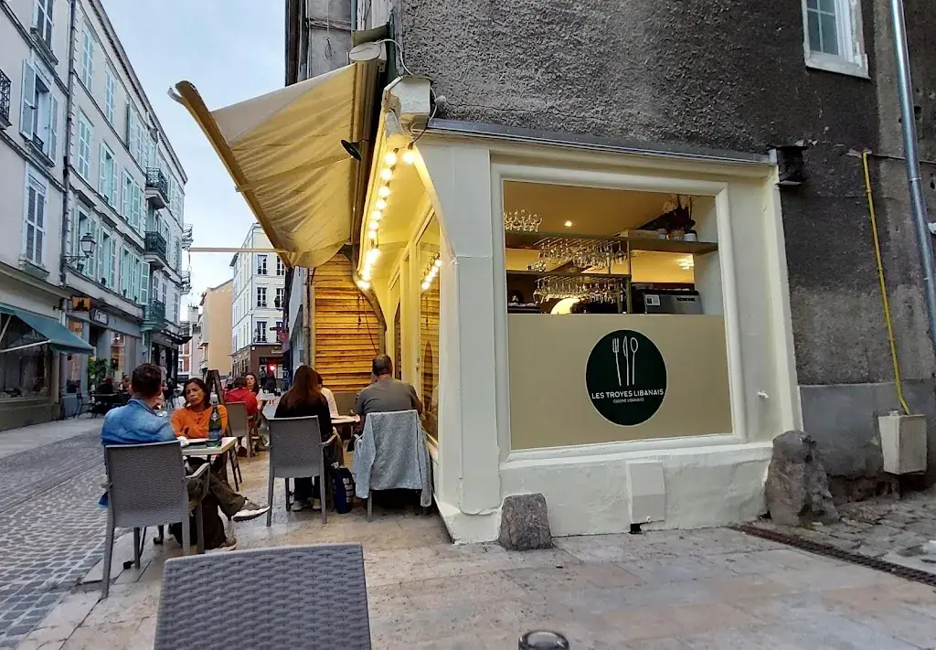 LES TROYES LIBANAIS restaurant in Troyes