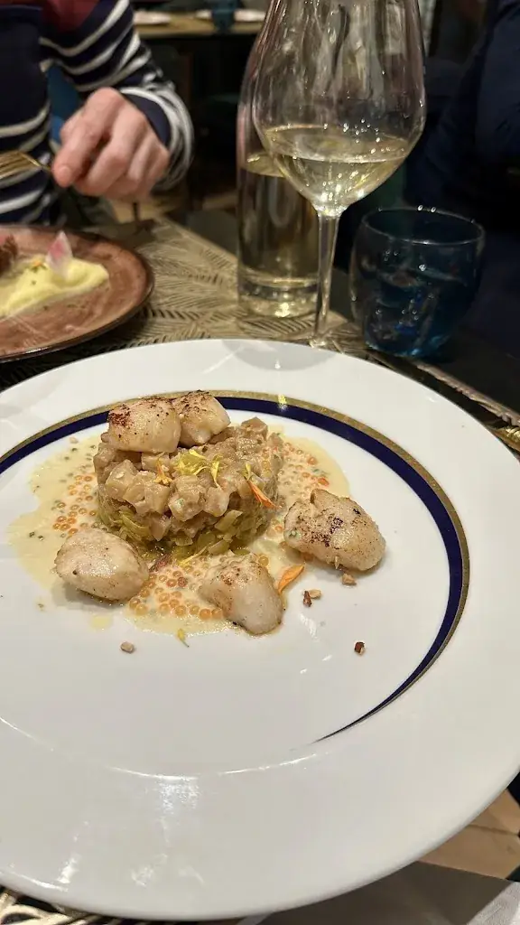 Dilara Gurcu_Le Jardin_Troyes_review