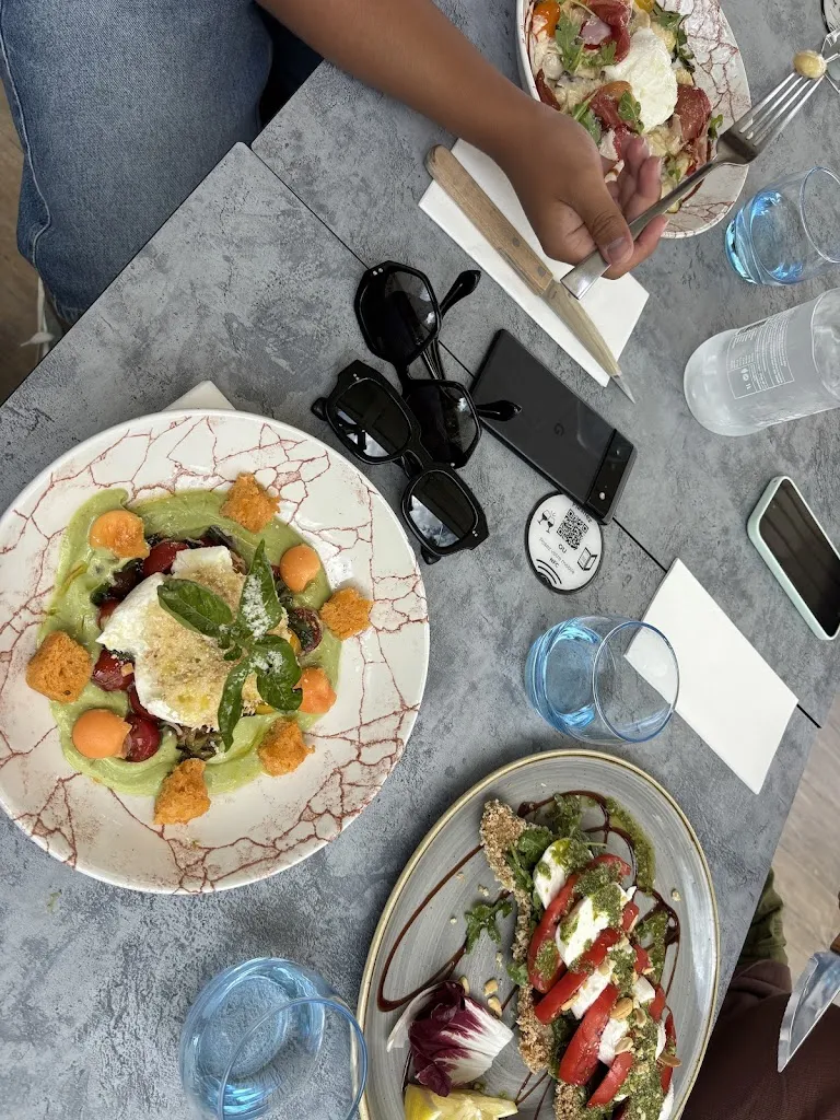 Yan Zhao_U Listincu_Appietto_review