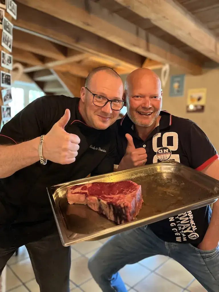 Fiona Verzijl_Moulin de Brandon_Navour-sur-Grosne_review