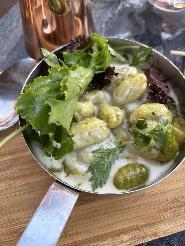 JOSEF DOBOS_Da Passano_Bonifacio_review