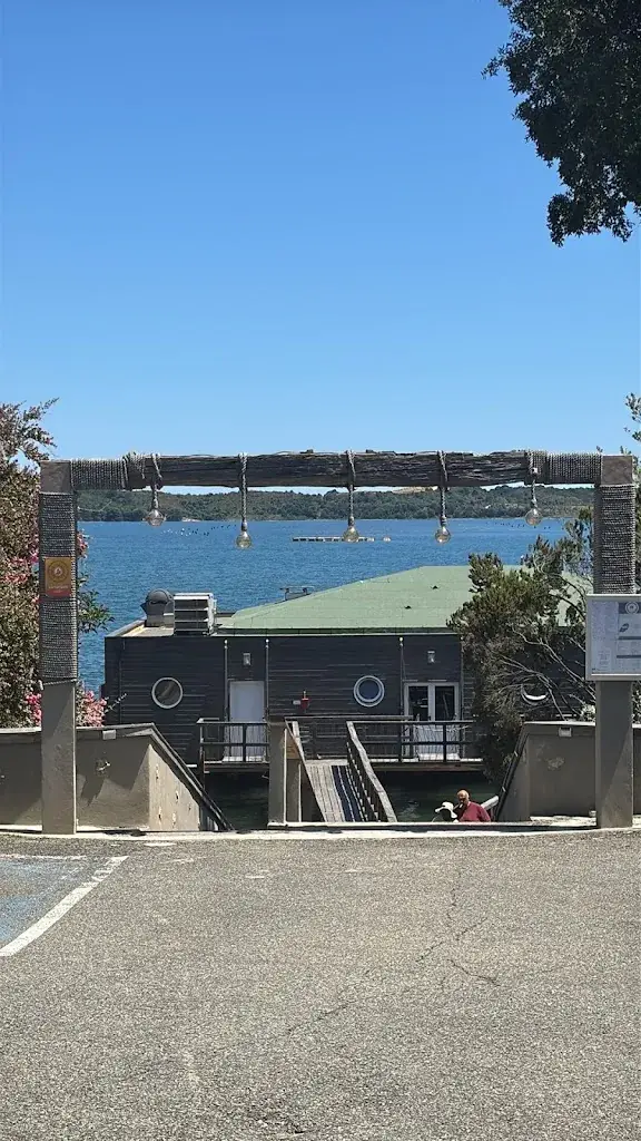 K. kuaktak_Restaurant Aux Coquillages de Diana_Aléria_review