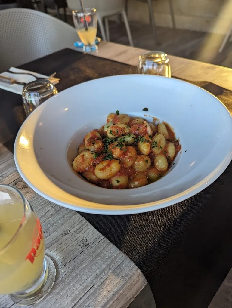 Sascha Happle_Le 20270 Chez Mathieu_Aléria_review