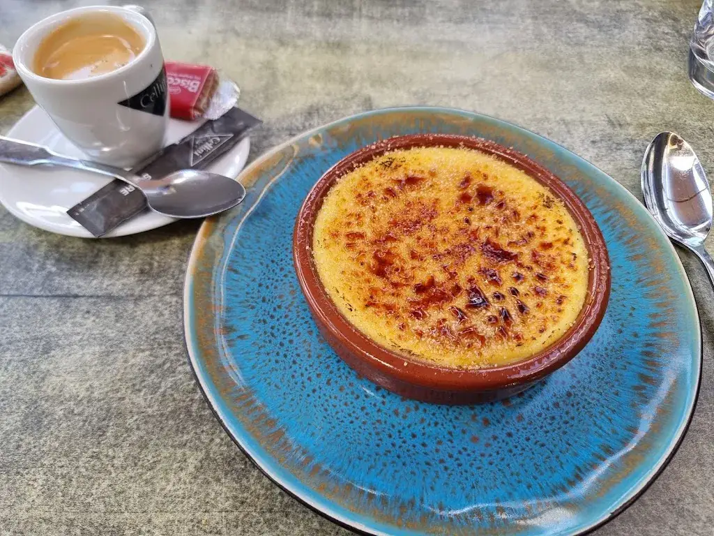 Alicia RILEY (PlumeNuka)_Au Faim Gourmand_Château-Gaillard_review