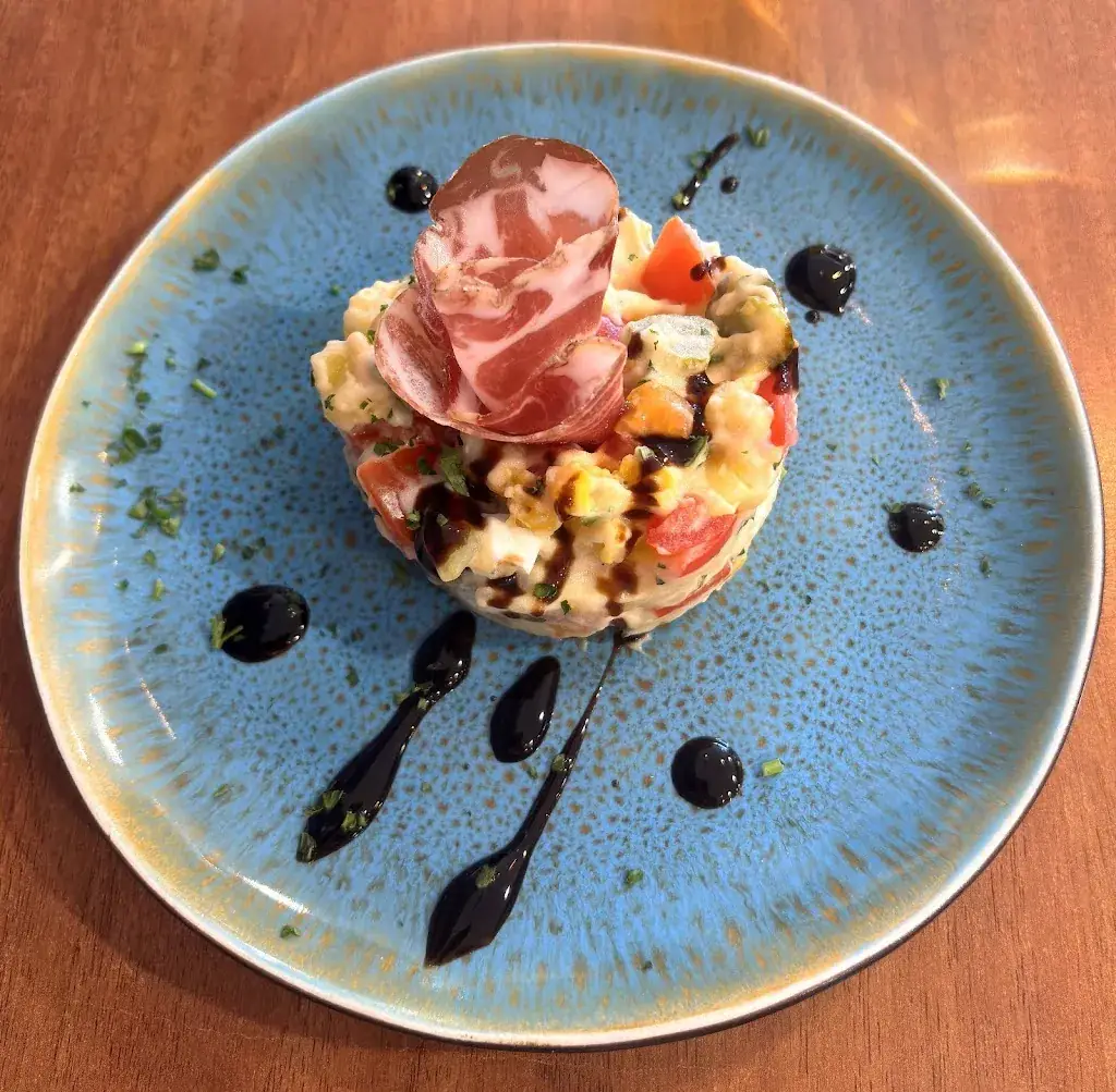 Au Faim Gourmand_Château-Gaillard_slider_image_3