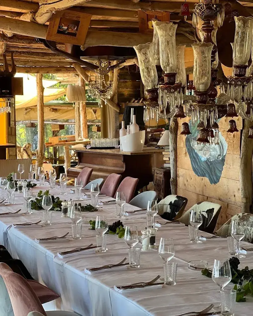 Restaurant Veni e posa lieu unique en corse Aleria restaurant in Aléria