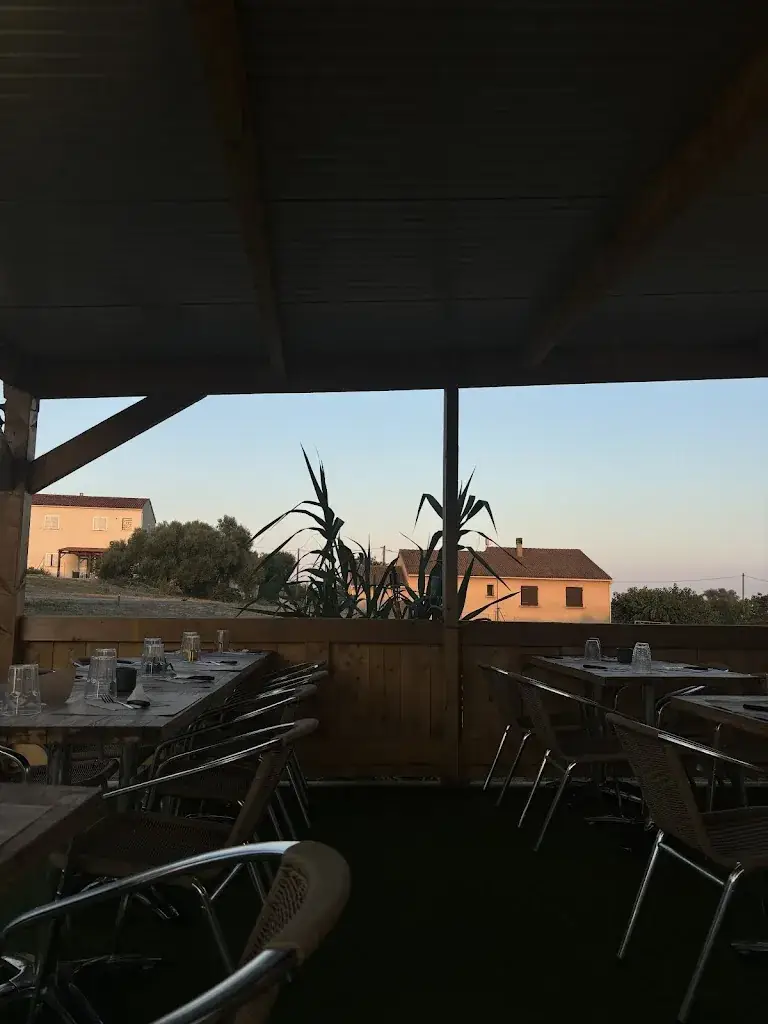 elisa sattanino_Pizza Bianca_Aléria_review