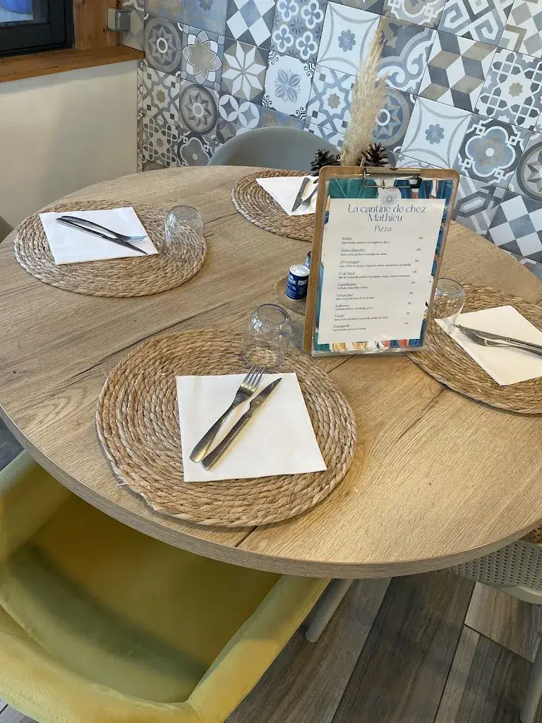 La cantine de chez Mathieu_Aléria_slider_image_3