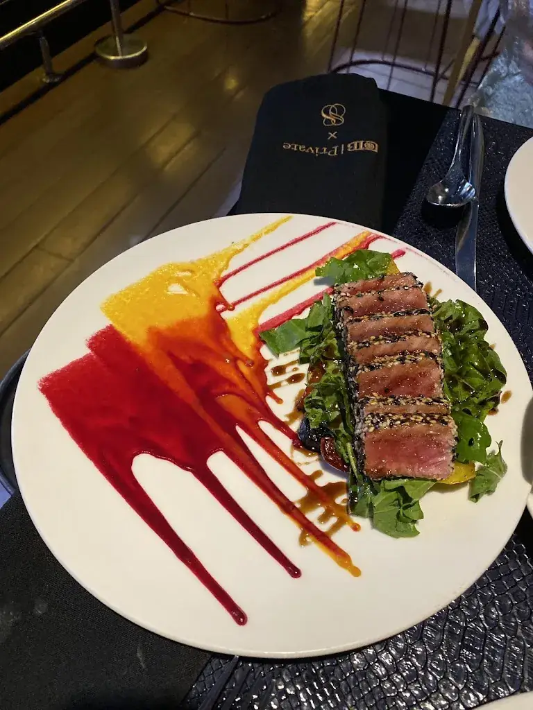 Mohamed Medhat_Pier88 Nile River_Egypt_review