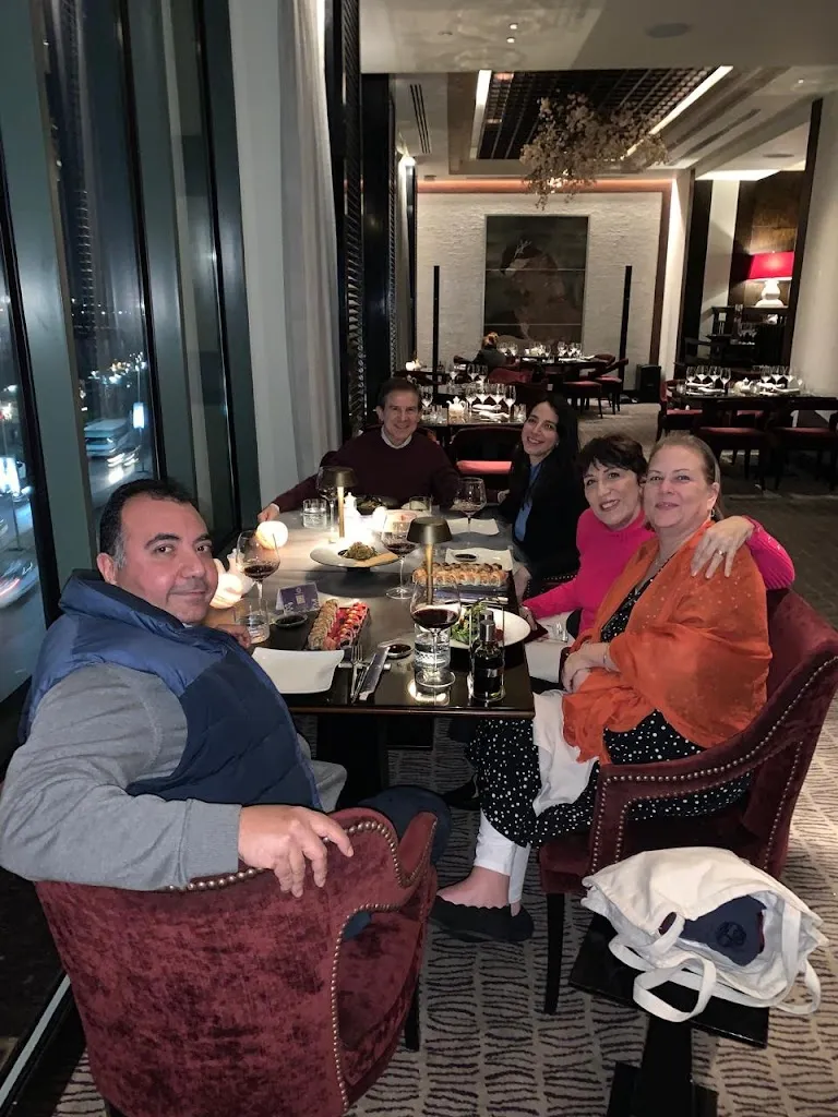 Briton Howard_SAIGON RESTAURANT & LOUNGE_Egypt_review