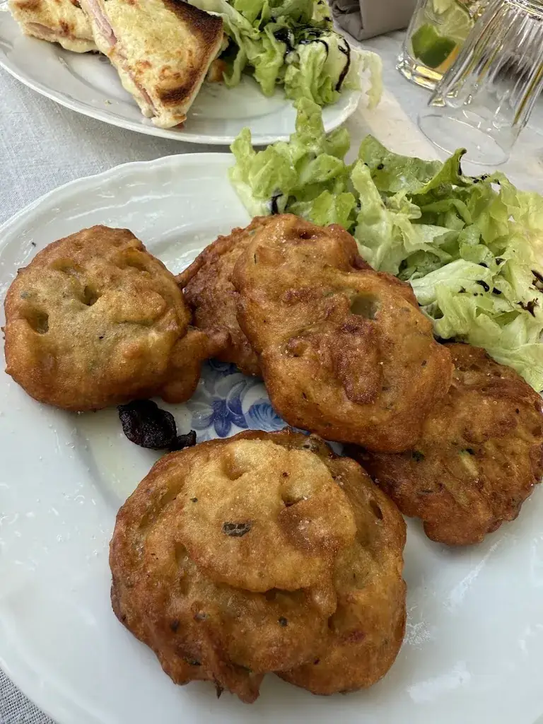 Aurélie Luc_Les 3 ampoules_Calenzana_recensione