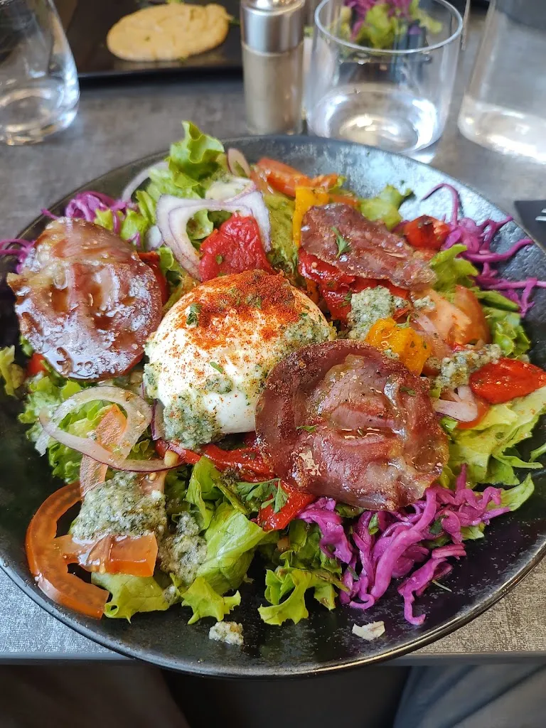 Adri Aticcc (Zanthmi)_Restaurant le vintage cafe_Champ-sur-Drac_review