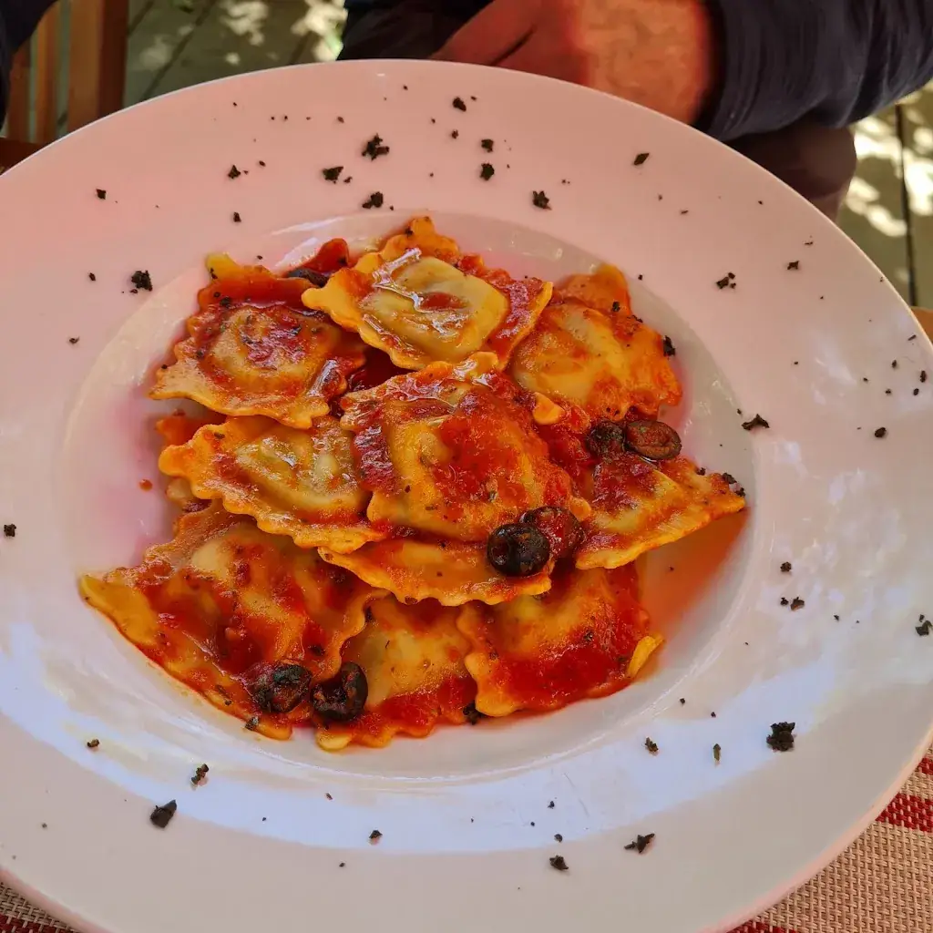 Denise Grimsley_AUBERGE DE LA FORET_Calenzana_reseña