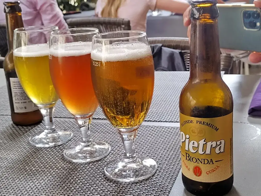 Northumberlad_Restaurant Les Trois Fourchettes_Cervione_review