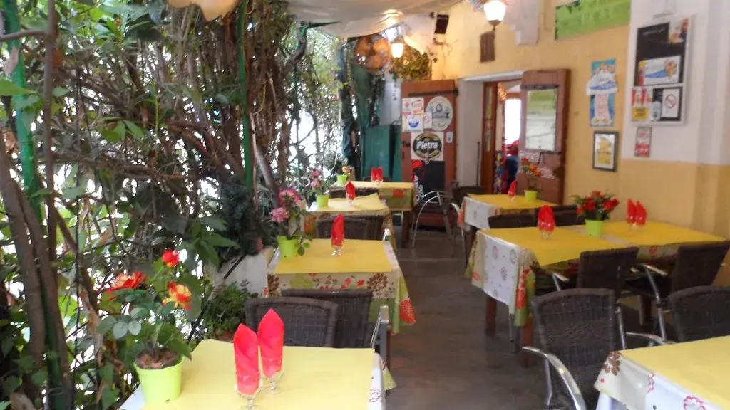 Restaurant Les Trois Fourchettes restaurant à Cervione