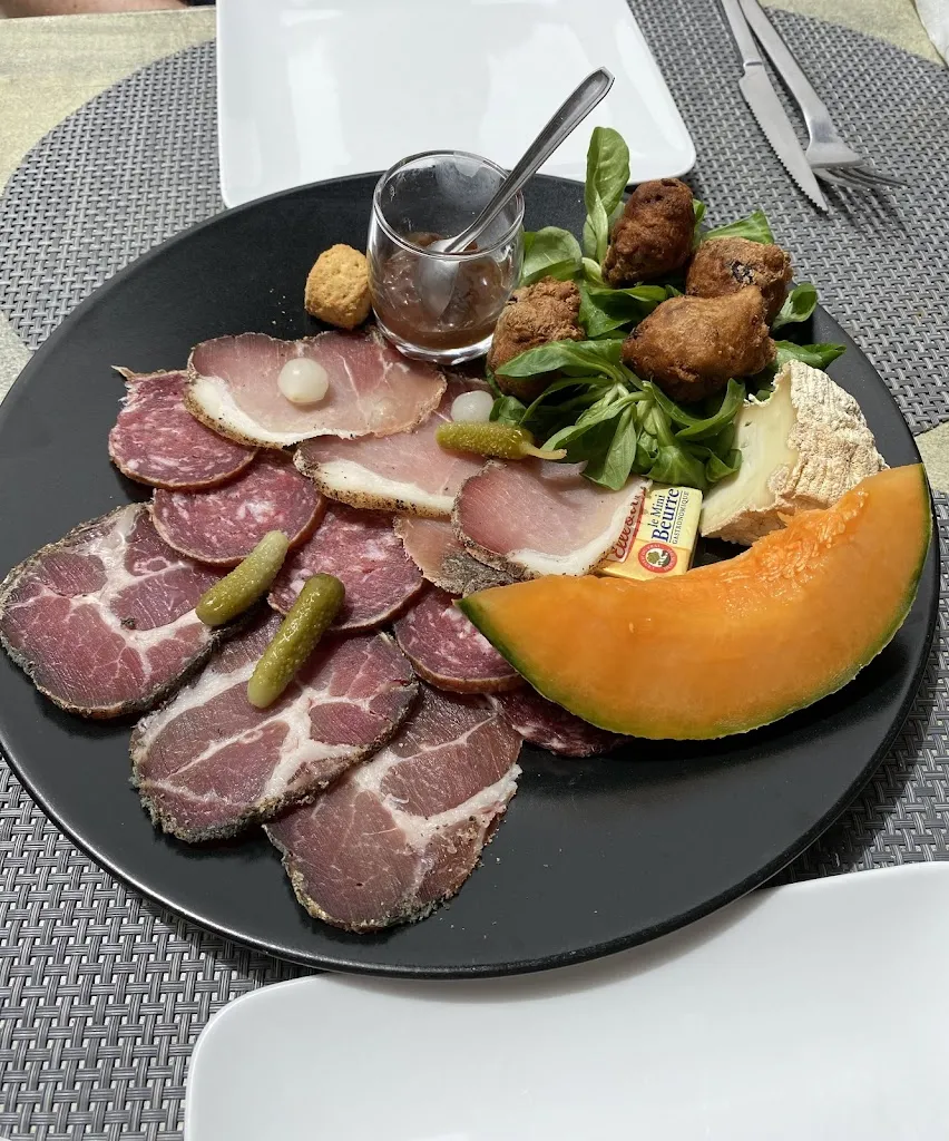 Café de l'avenue_Cervione_slider_image_2