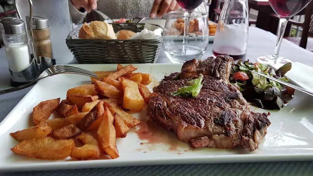 Restaurant Pizzeria Le Chalet_CERVIONI_slider_image_2