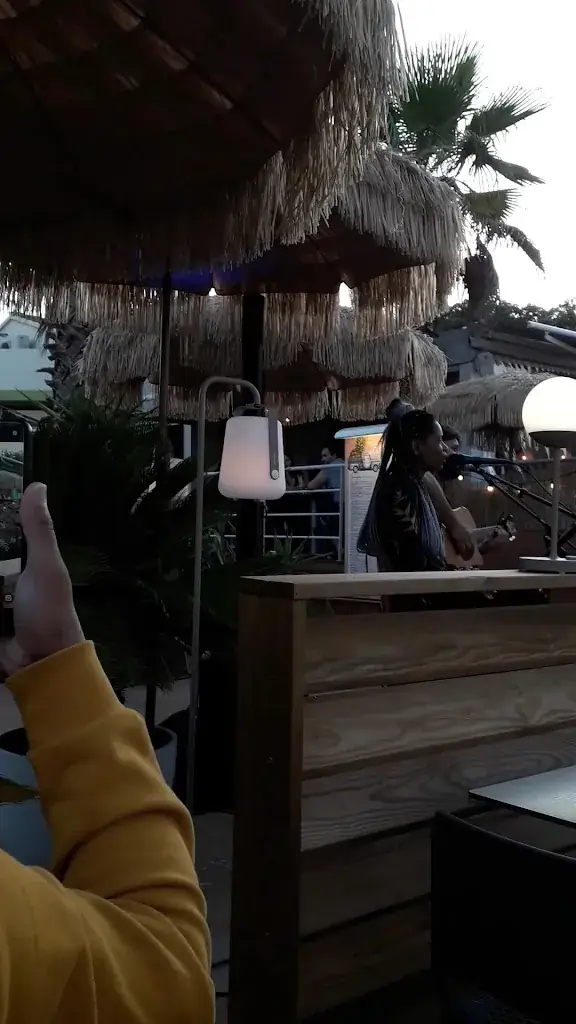 Restaurant Glacier Le Flibustier_Santa-Maria-Poggio_slider_image_2