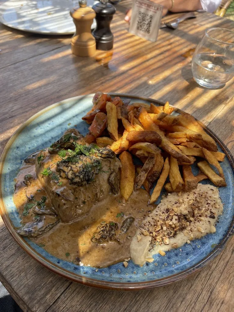 Restaurant Cinderella_Santa-Maria-Poggio_slider_image_3