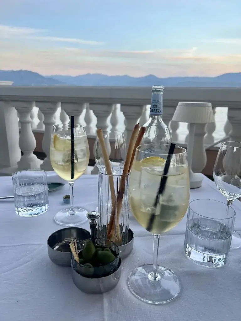 Loren Easterday Lee Cantrell_A Terrazza_Ajaccio_review