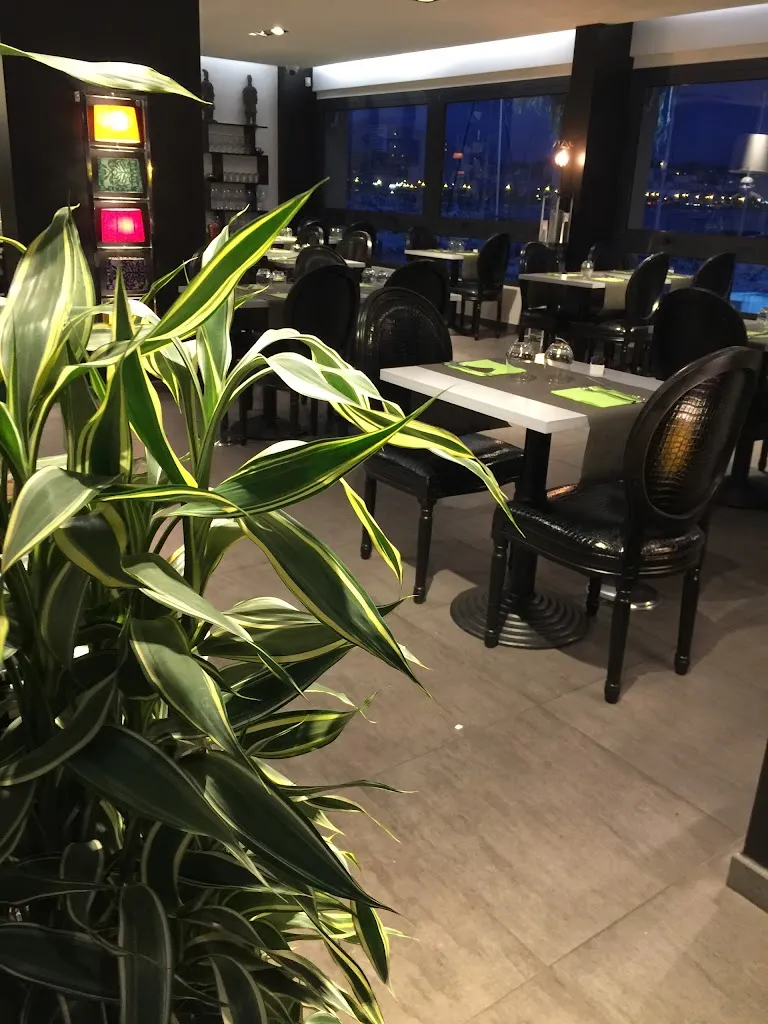 Tra Di Noi_Ajaccio_slider_image_1