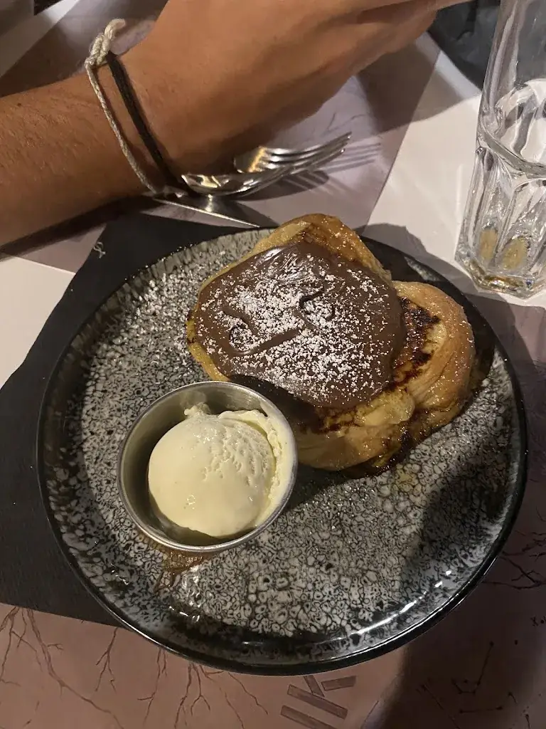 Le Directoire_Ajaccio_slider_image_3