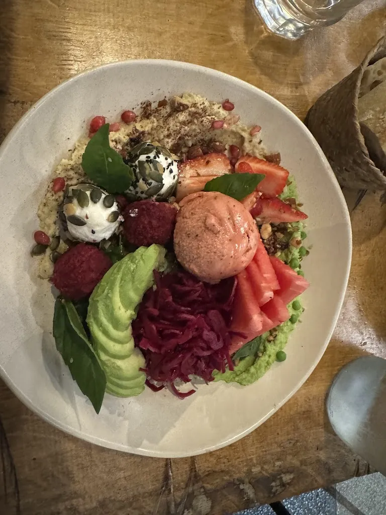 Anushka Tak_Brasserie L'instant_Ajaccio_reseña