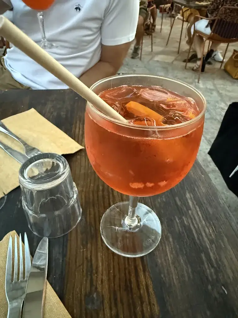 Pelin Göral Akbaş_Bistrot Canaille_Ajaccio_recensione