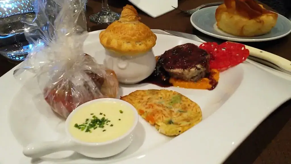 Hôtel Restaurant Les Copains_Ambert_slider_image_2