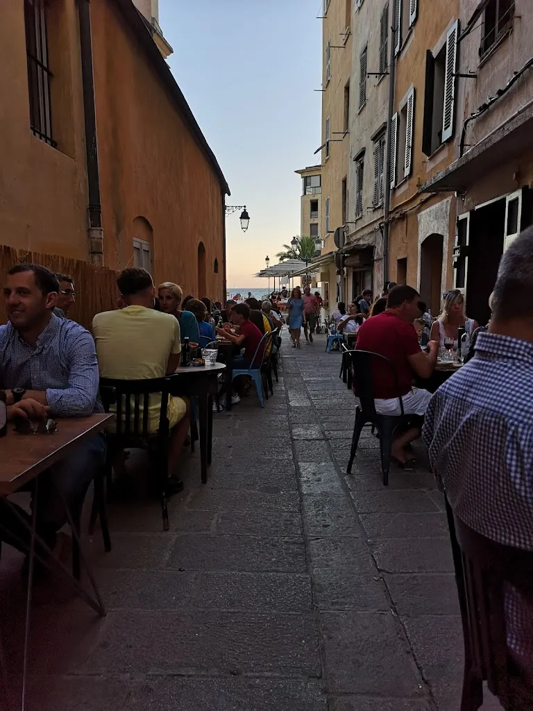 Jan-Ole Hesselberg_U Papacionu_Ajaccio_review