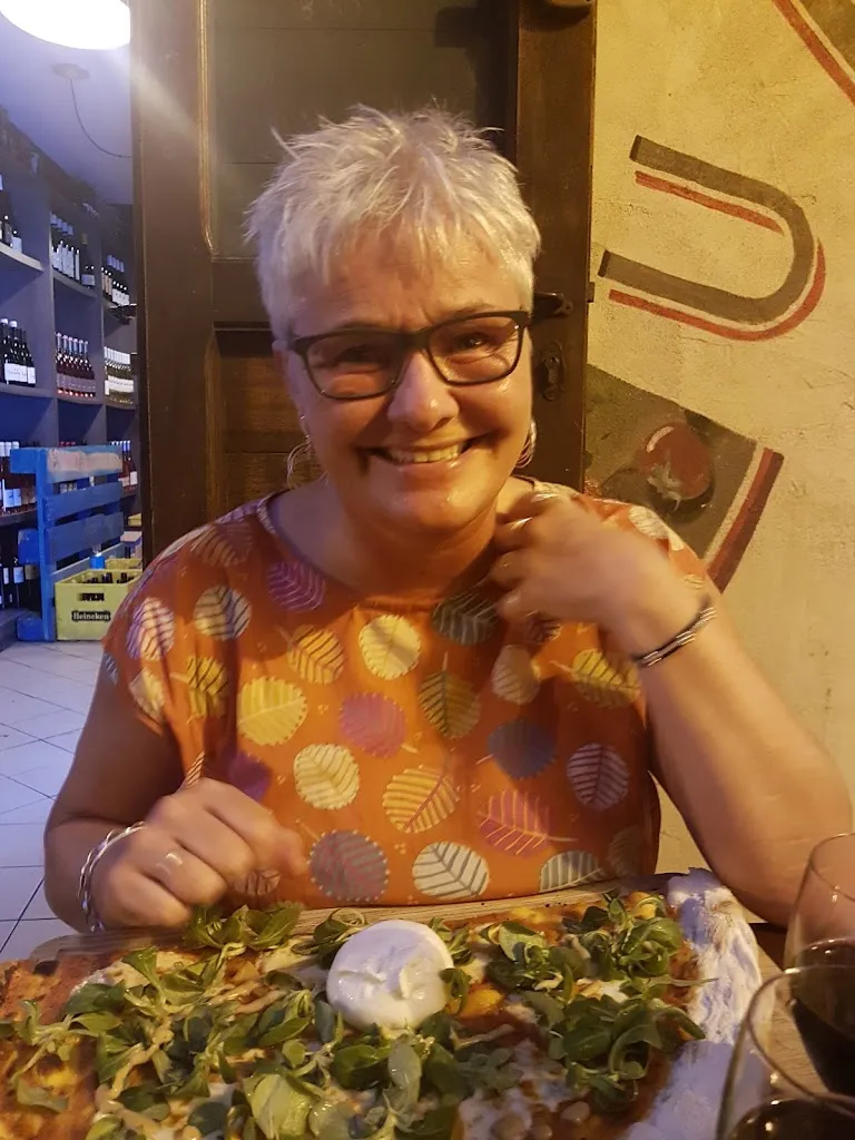 Anniken Flatlandsmo_U Papacionu_Ajaccio_review