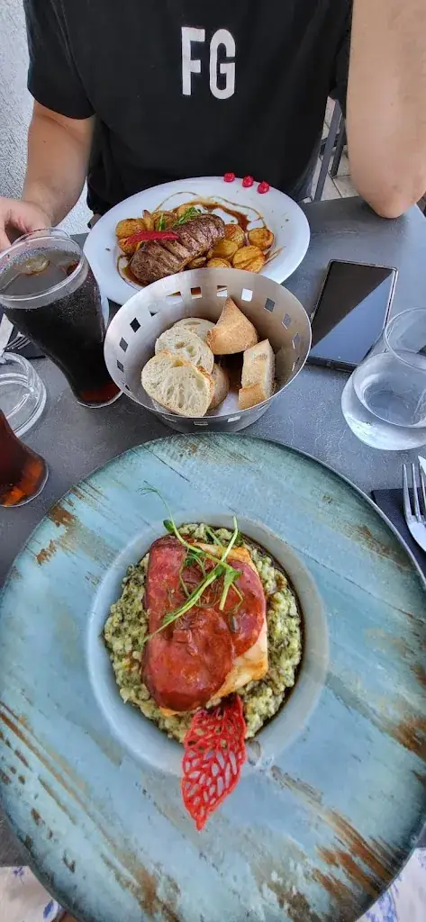 Marcel Heinemann_Restaurant l'Oasis_Ghisonaccia_reseña