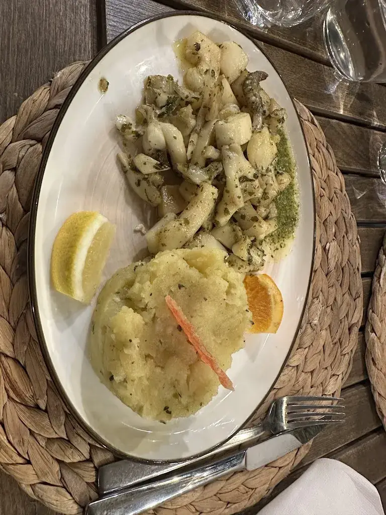 Anthony Chan_Ind’è Paulo_Cargèse_reseña